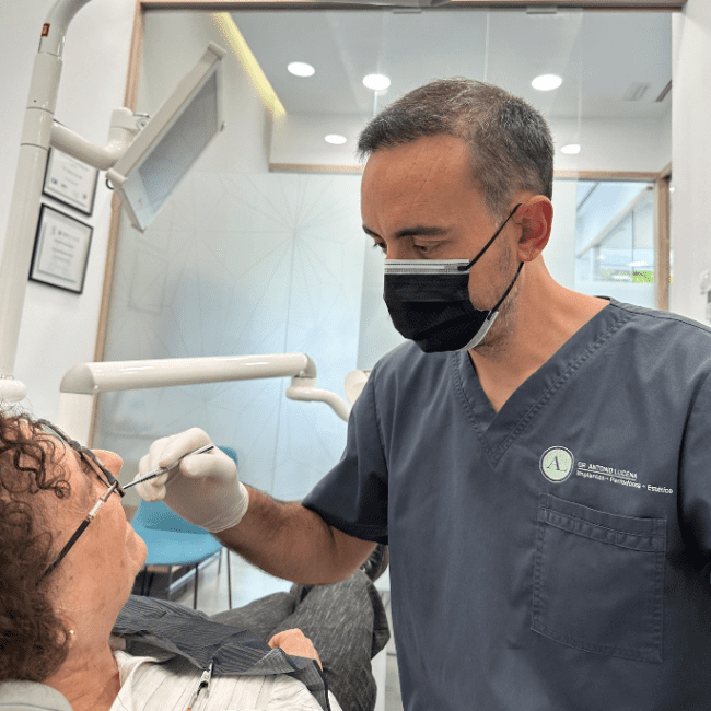 Centro especialista en implantología dental